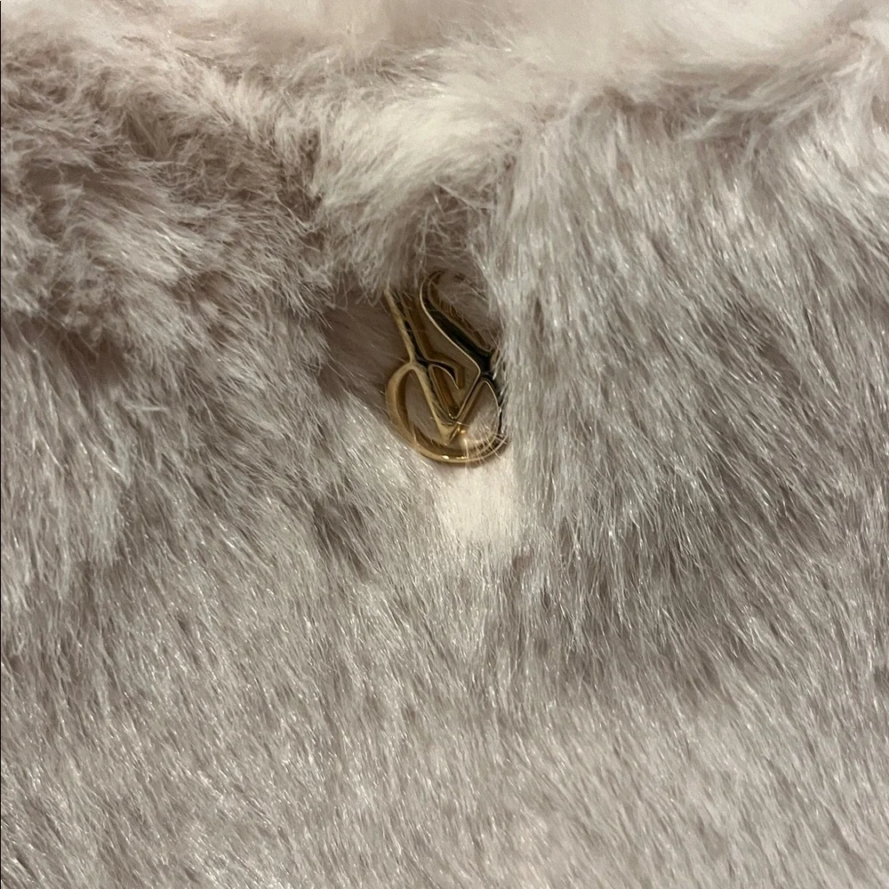 Victoria’s Secret Faux fur tote bag - Picture 2 of 8